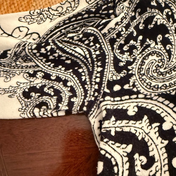 White House Black Market Cardigan - Picture 2 of 5